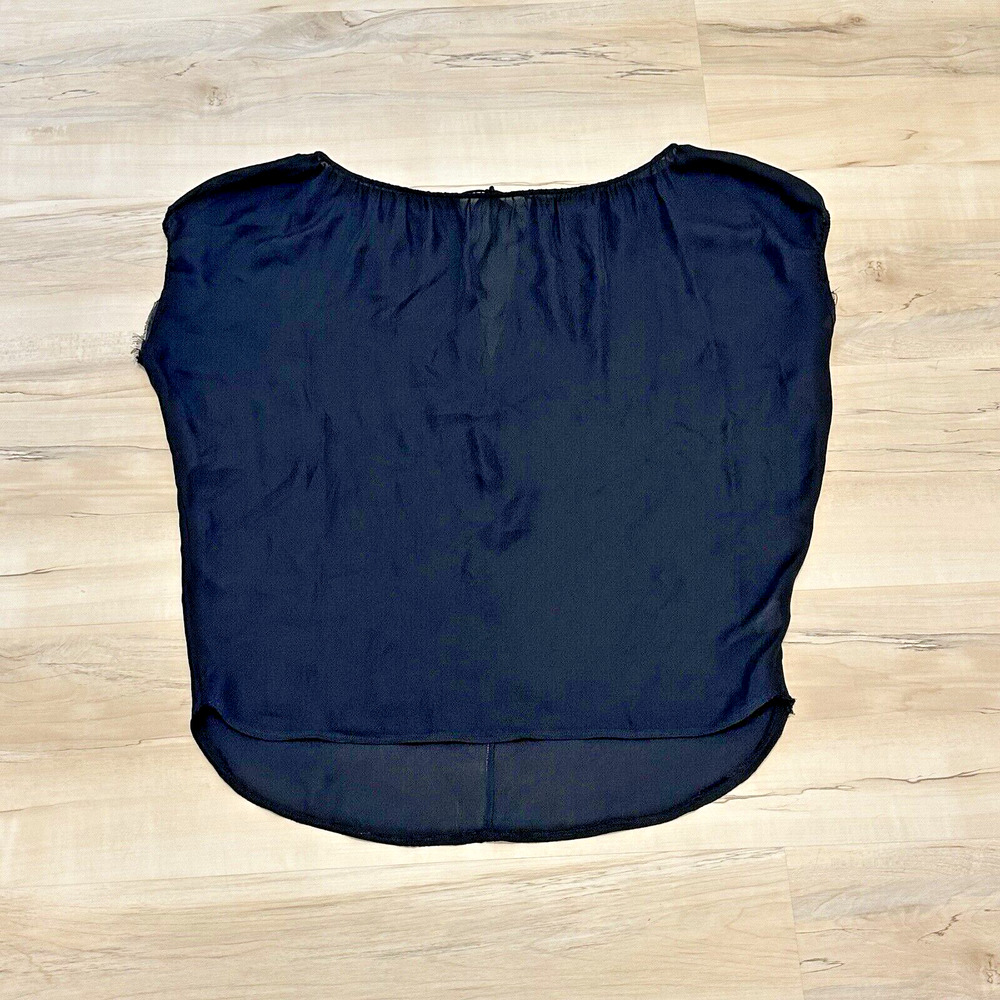 Vince‎ Women Medium Blouse 100% Silk Short Sleeve Frayed Hem Tie Back Black